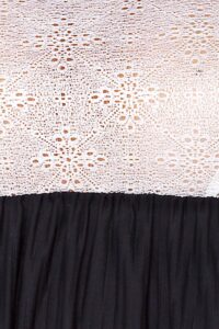 Сорочка Larisa в тонкую полоску с кружевным лифом